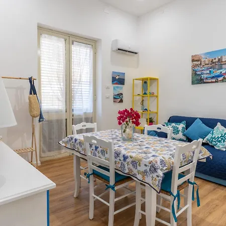 Apartment Antony Mondello Guest House, A 1 Minuto A Piedi Dalla Di Mondello Palermo